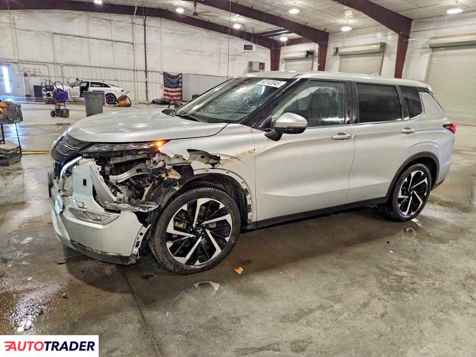 Mitsubishi Outlander 2022 2