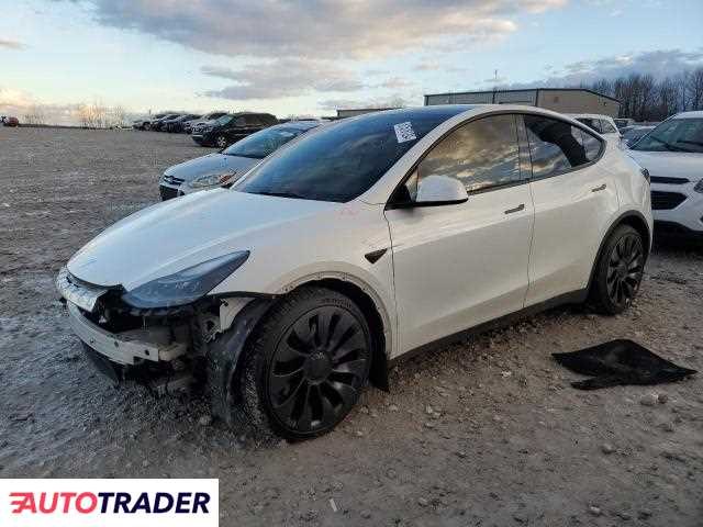 Tesla Model Y 2022