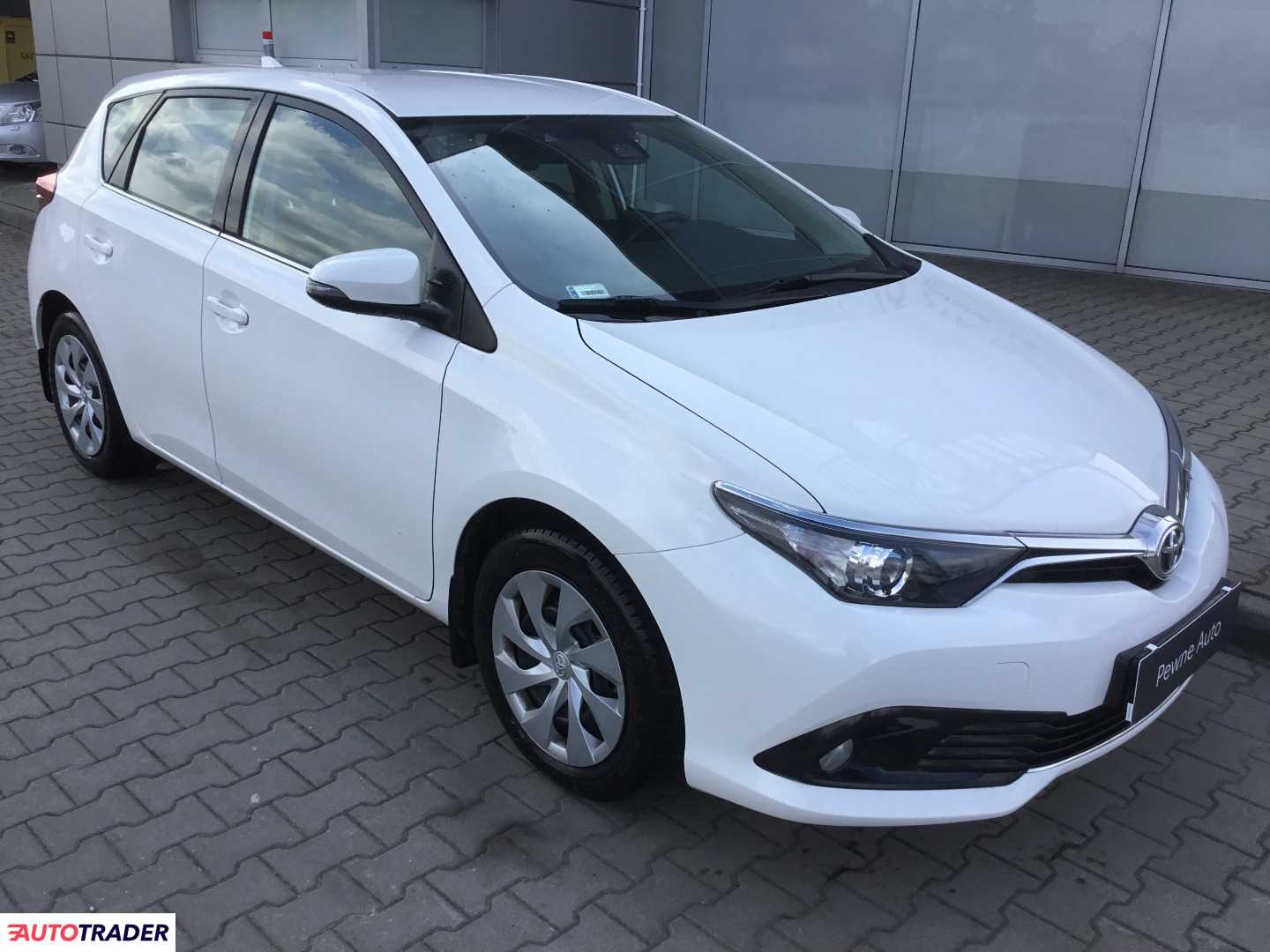 Toyota Auris 2016 1.6 132 KM Toyota Auris 2016 1.6 132 KM