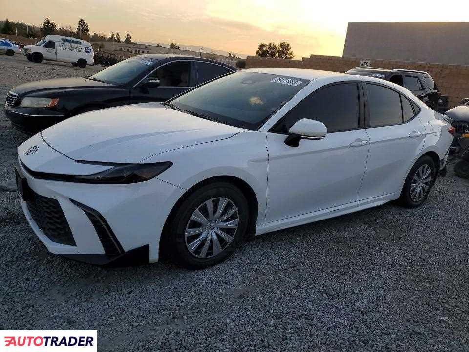 Toyota Camry 2025 2
