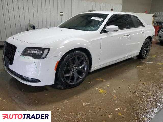 Chrysler 300C 2021 3