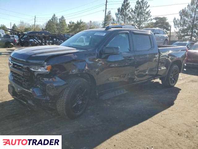 Chevrolet Silverado 5.0 benzyna 2023r. (DENVER)