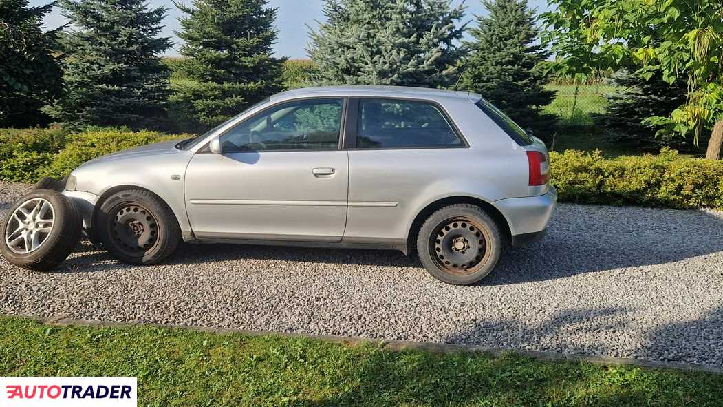 Audi A3 2001 1.6 1600 KM