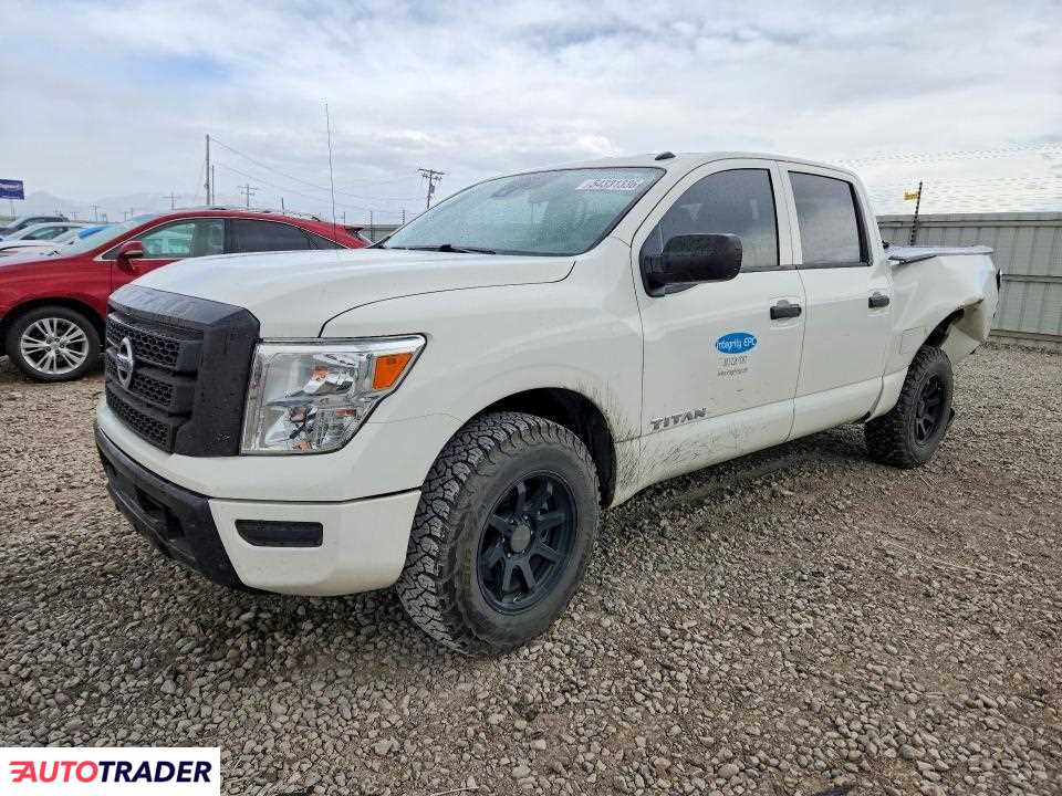 Nissan Titan 2021 5