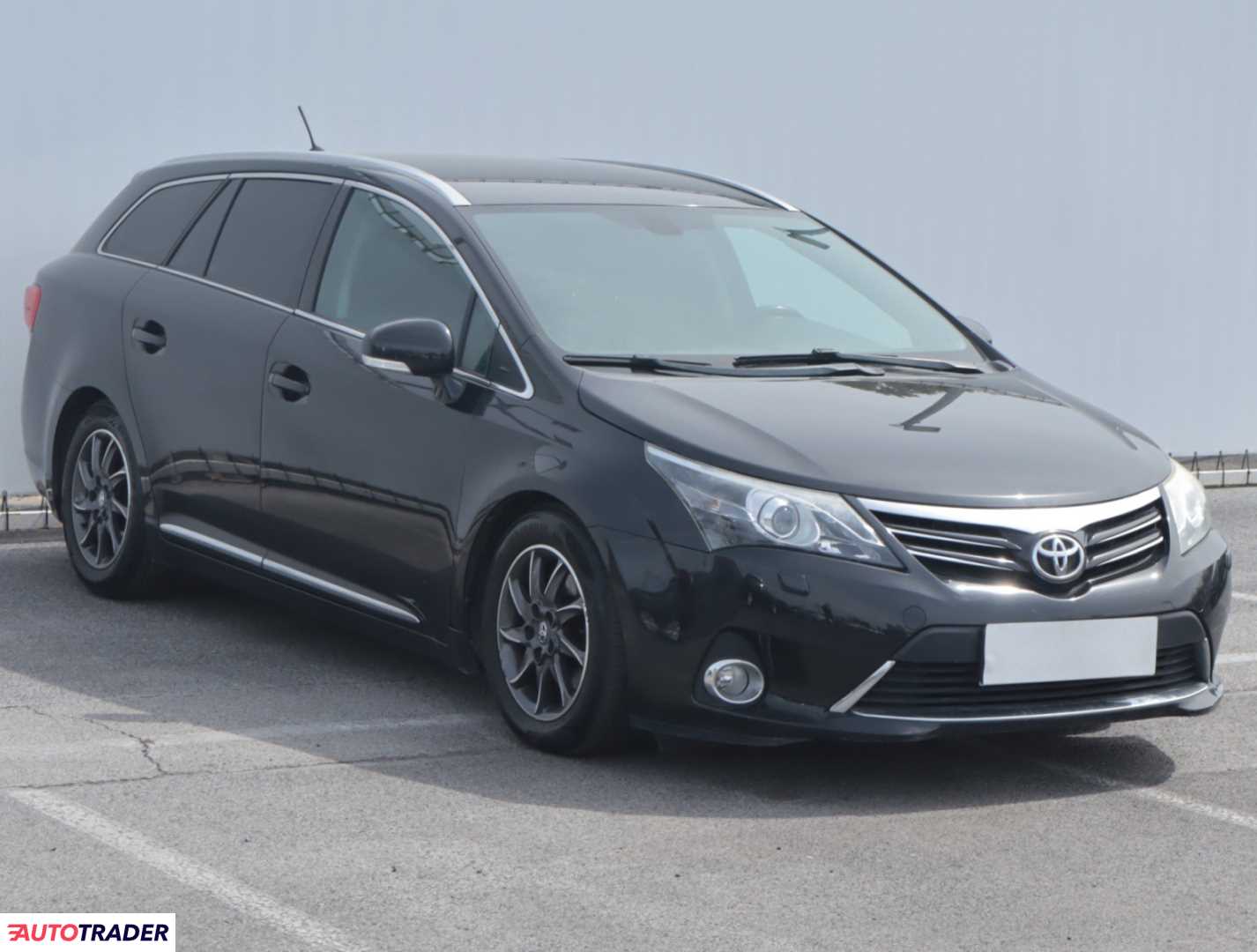 Toyota Avensis 2012 2.0 122 KM
