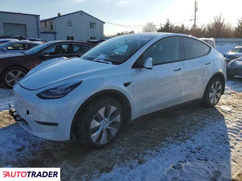 Tesla Model Y 2022