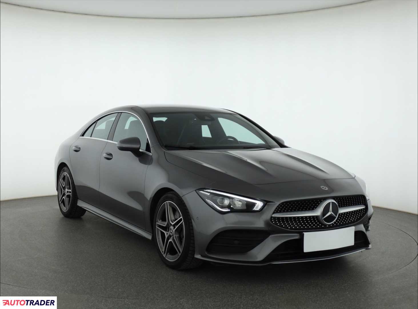 Mercedes Pozostałe 2021 1.3 160 KM