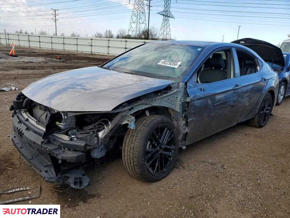 Toyota Camry 2025 2