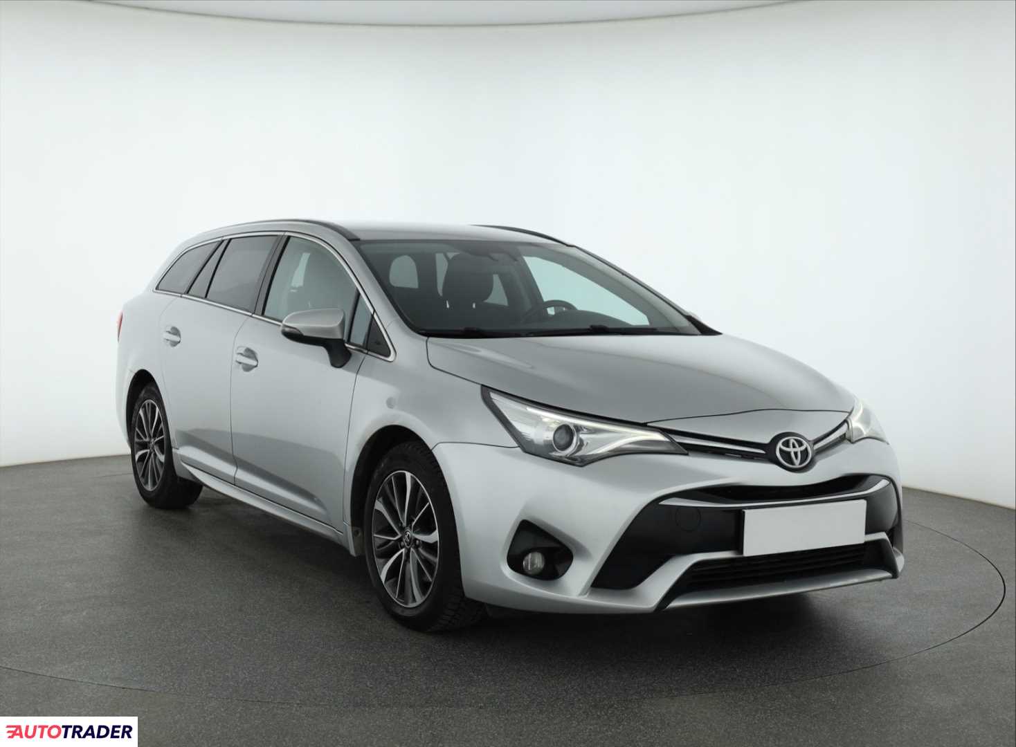 Toyota Avensis 2.0 140 KM 2016r. (Piaseczno)