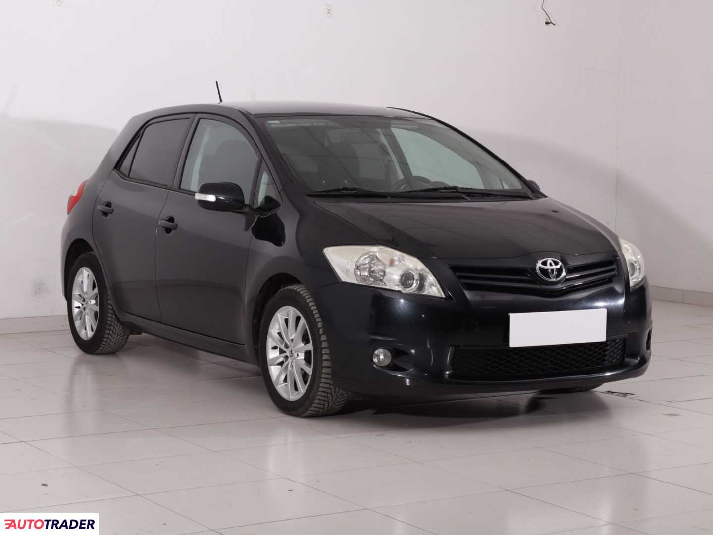 Toyota Auris 2011 1.6 130 KM
