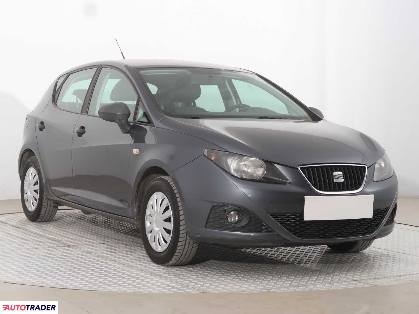 Seat Ibiza 1.4 84 KM 2011r. (Piaseczno)