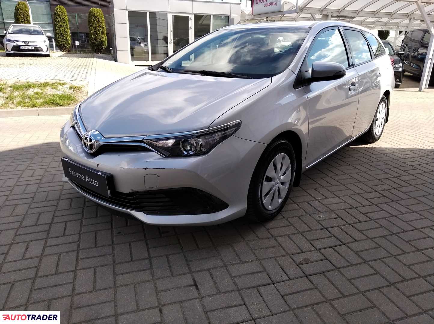 Toyota Auris 2018 1.4 90 KM Toyota Auris 2018 1.4 90 KM