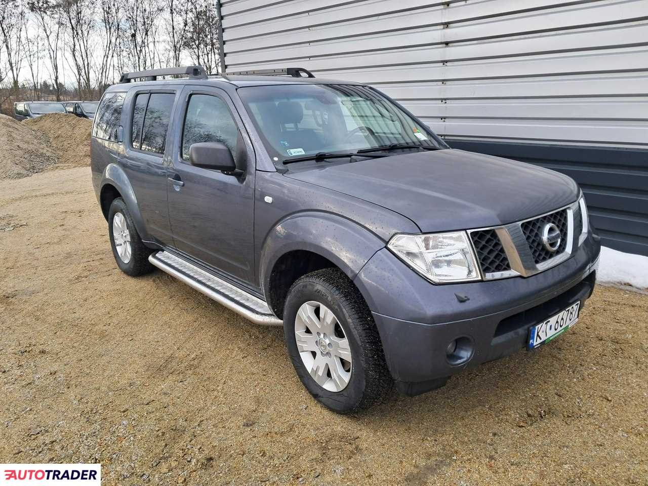Nissan Pathfinder 2006 2.5 174 KM
