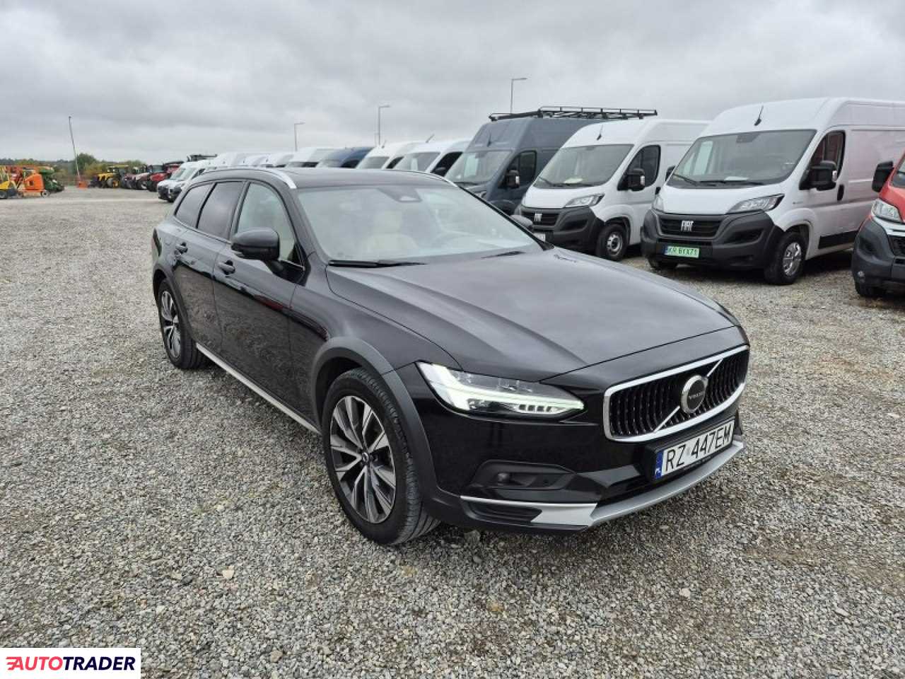 Volvo V90 2023 2.0 235 KM