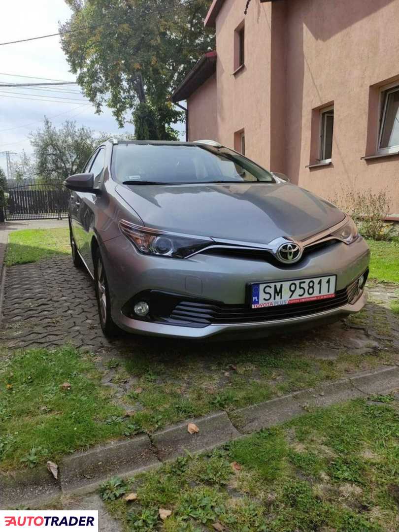 Toyota Auris 2016 1.6 132 KM