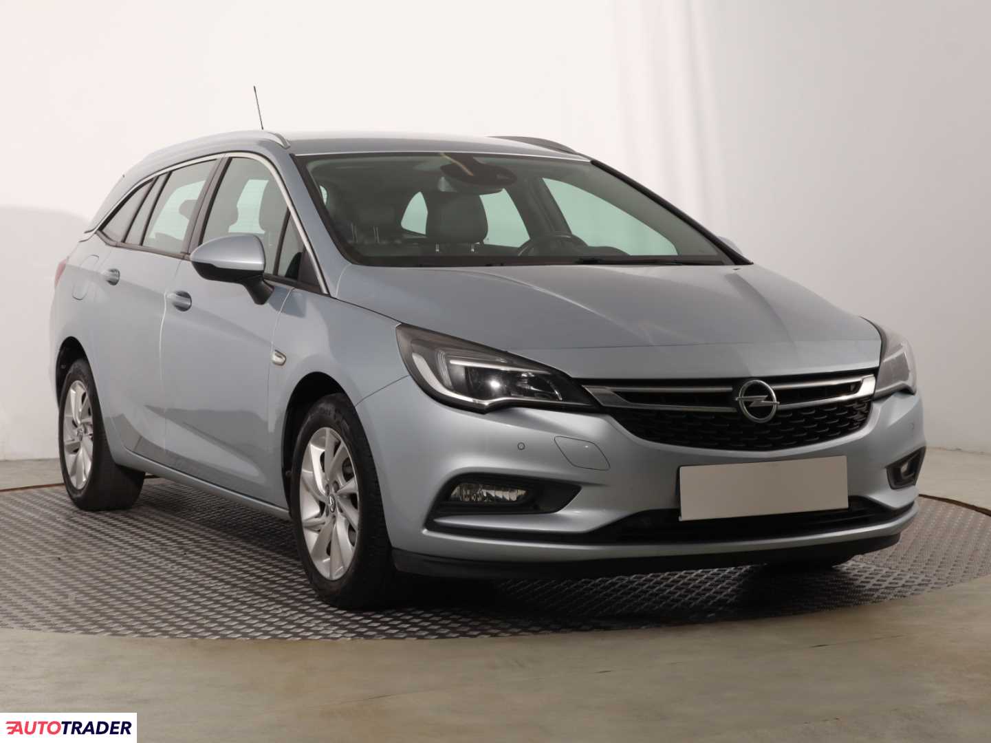 Opel Astra 2018 1.4 147 KM