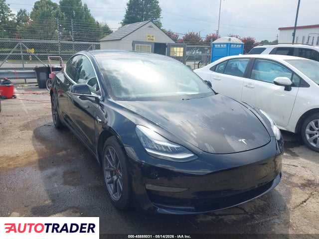 Tesla Model 3 2020