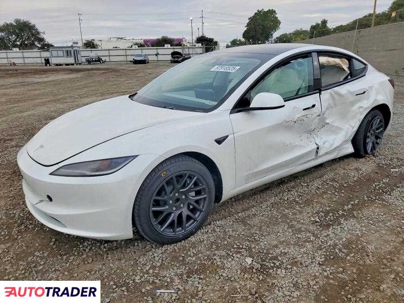 Tesla Model 3 2025