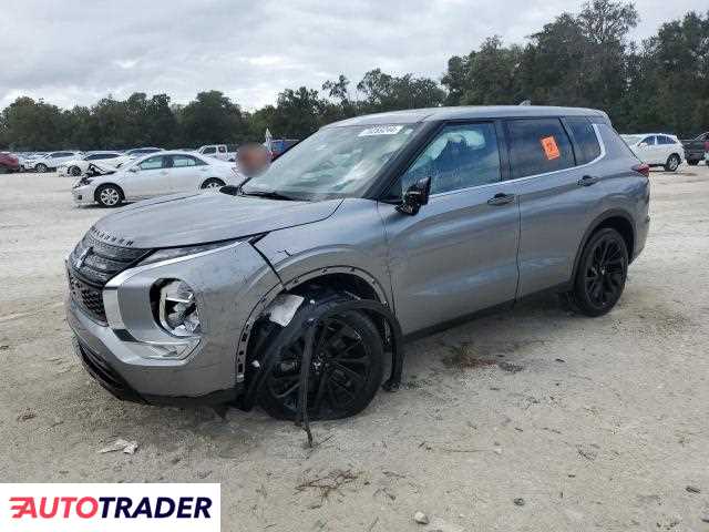 Mitsubishi Outlander 2.0 benzyna 2023r. (OCALA)