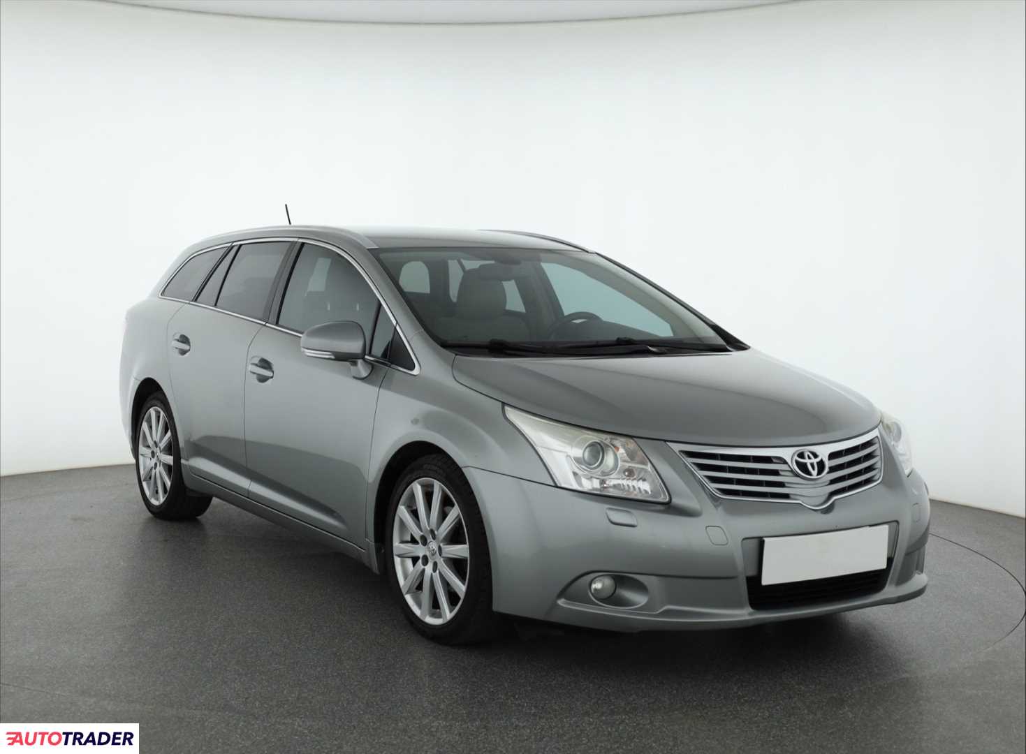 Toyota Avensis 2010 2.0 124 KM