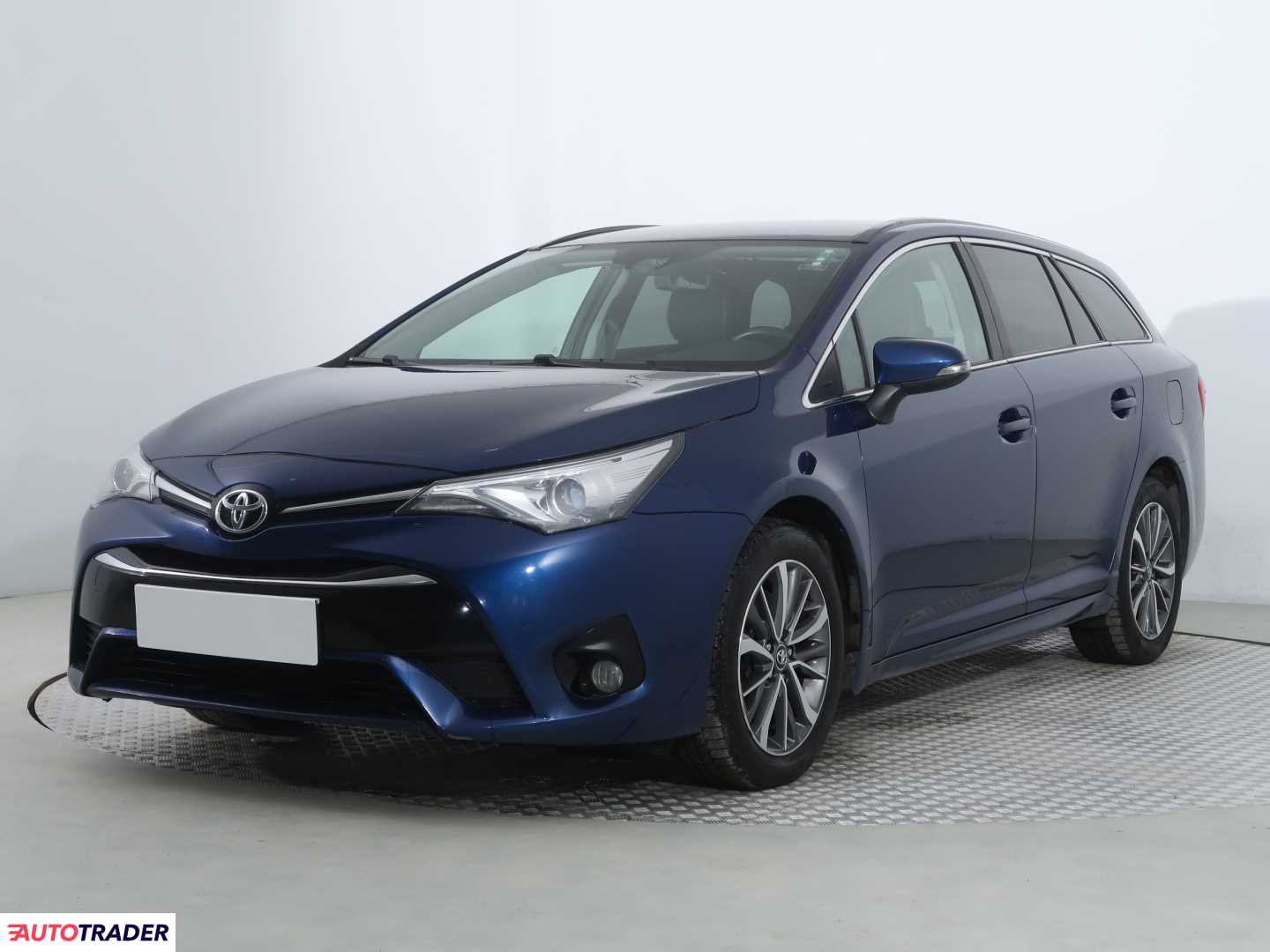 Toyota Avensis 2016 2.0 140 KM