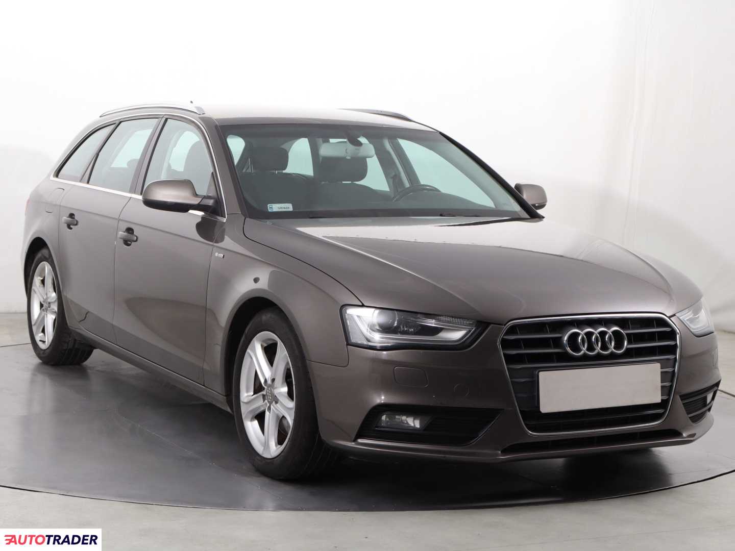 Audi A4 2014 2.0 140 KM Audi A4 2014 2.0 140 KM