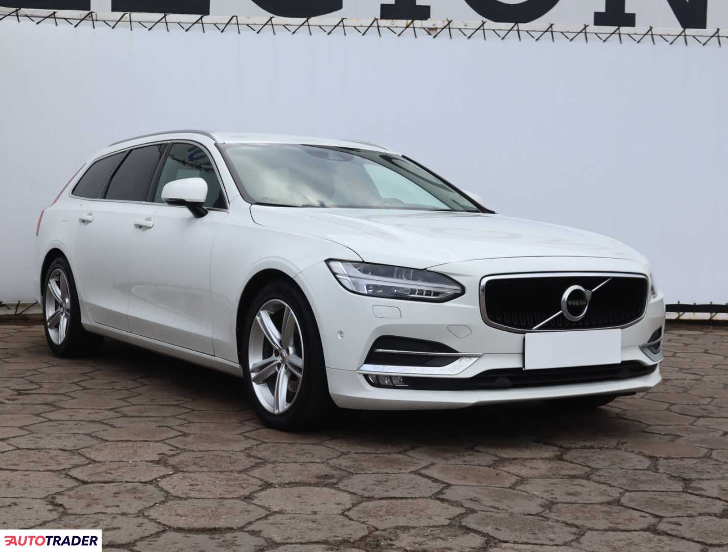 Volvo V90 2016 2.0 187 KM