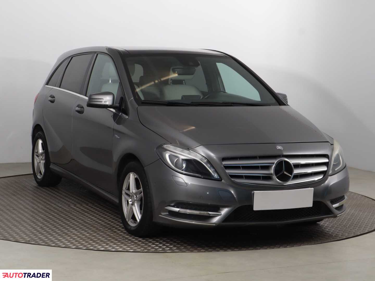 Mercedes B-klasa 2012 1.6 154 KM