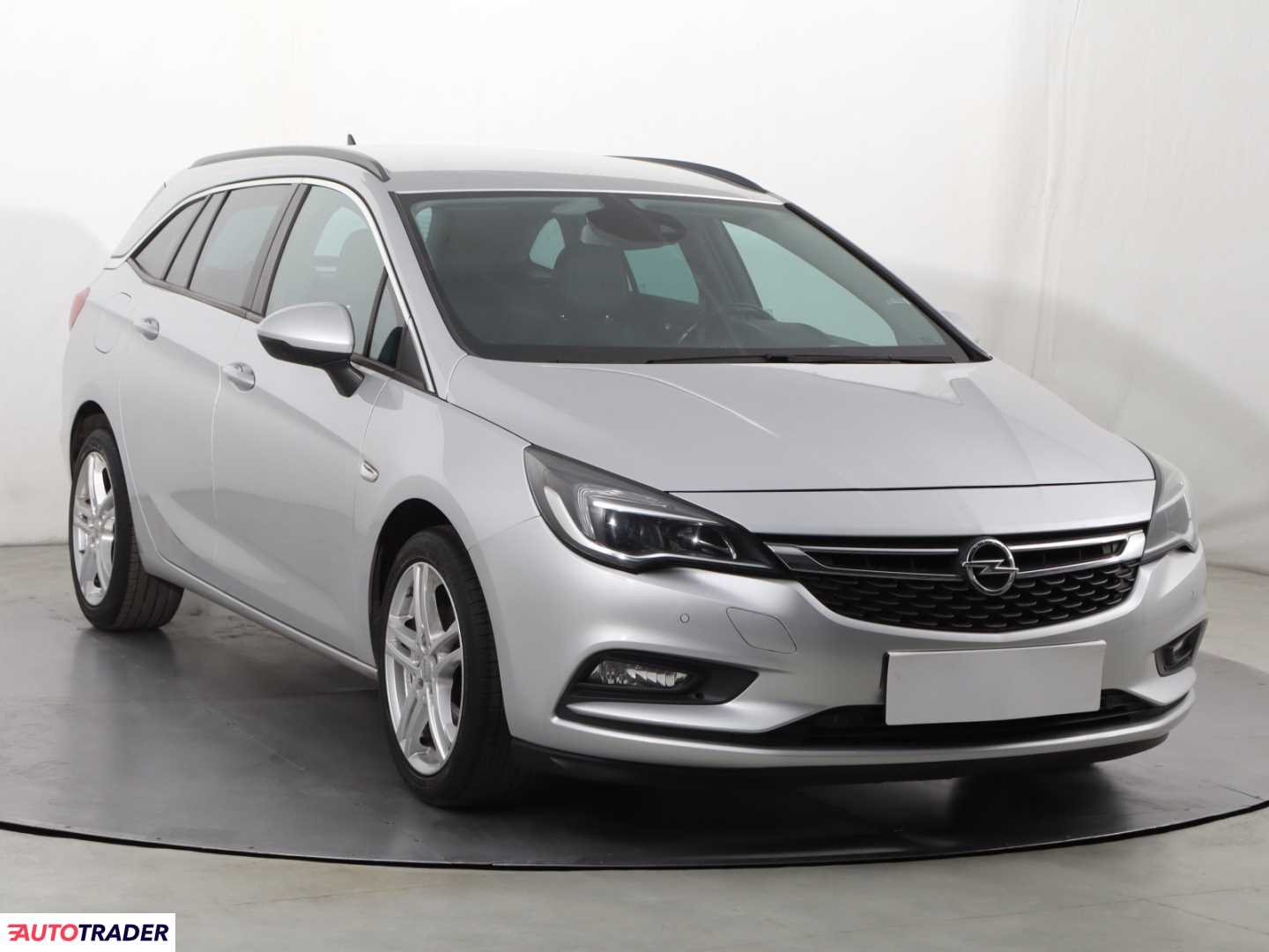Opel Astra 2016 1.6 108 KM