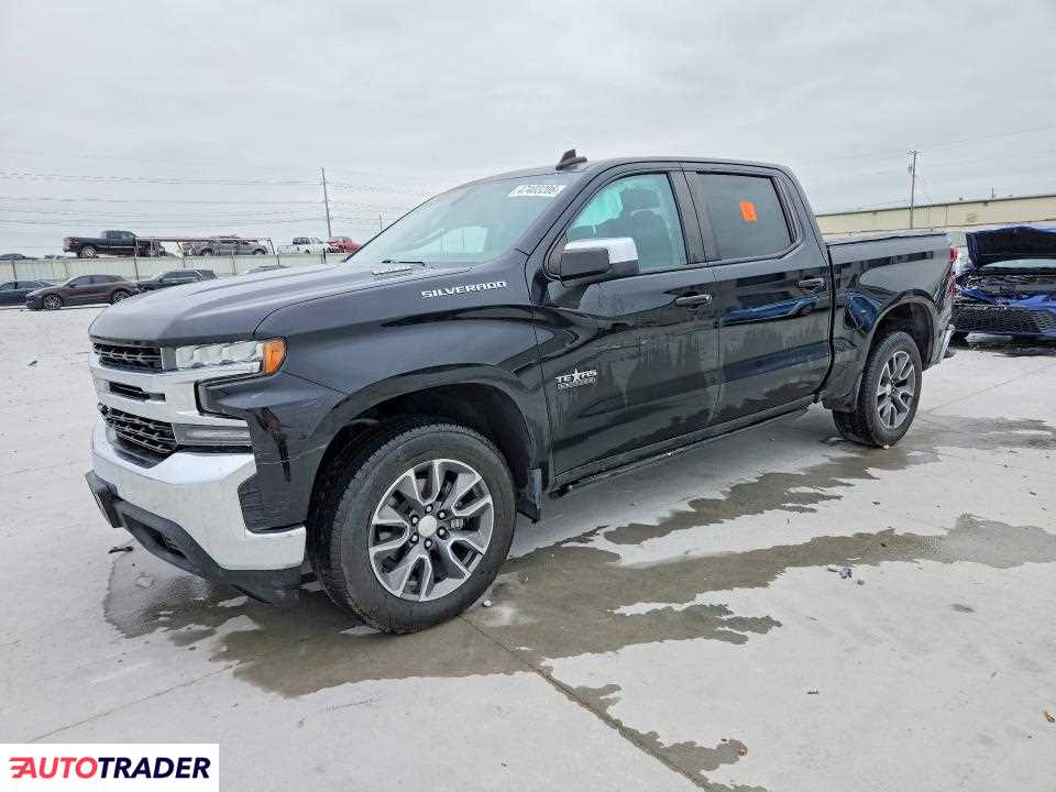 Chevrolet Silverado 2021 3