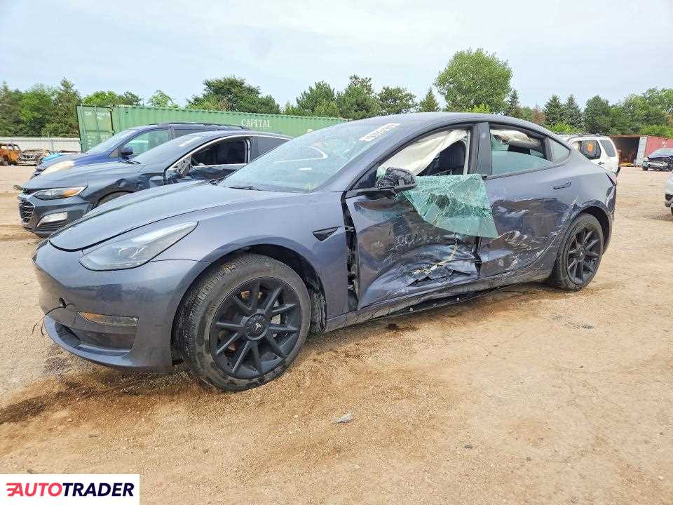 Tesla Model 3 2023