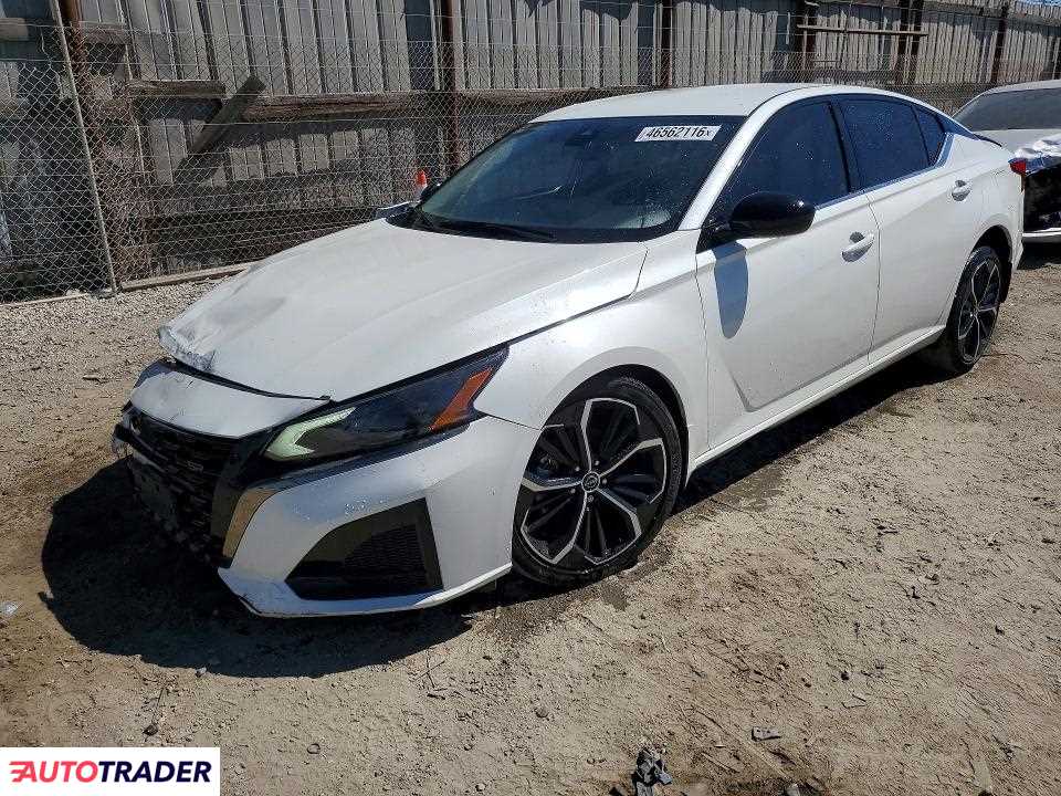 Nissan Altima 2025 2