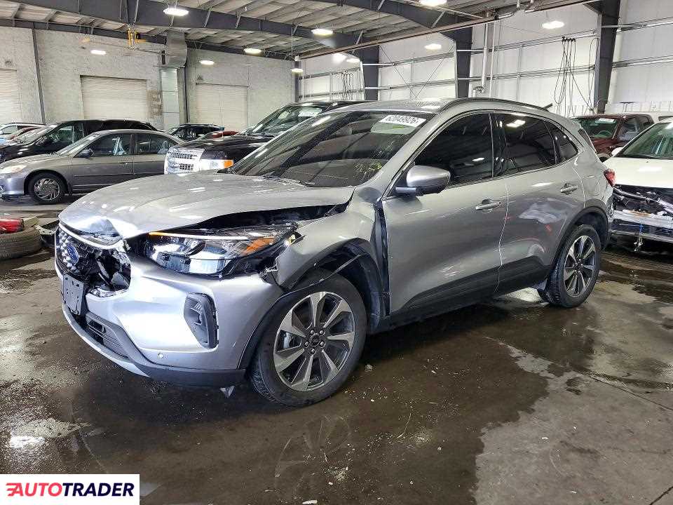 Ford Escape 2024 2