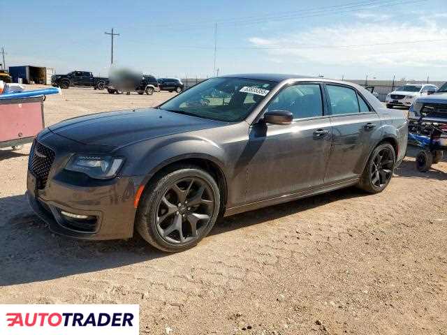 Chrysler 300C 2021 3