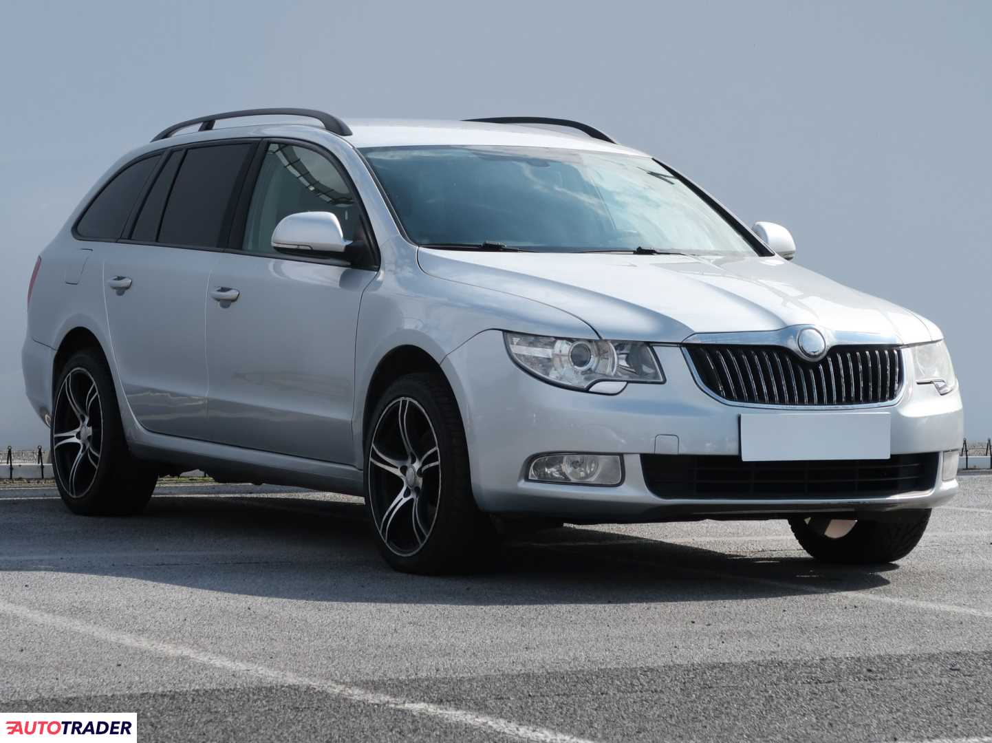 Skoda Superb 2011 2.0 138 KM