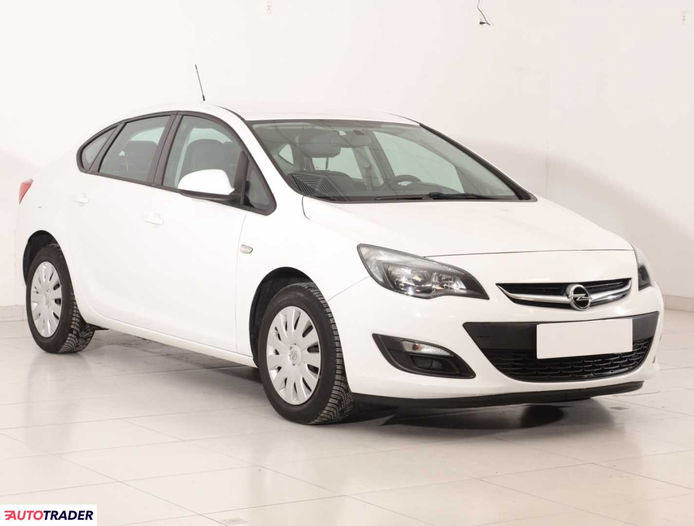 Opel Astra 2018 1.6 113 KM