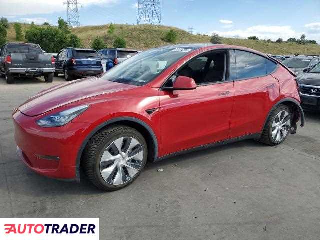 Tesla Model Y 2021