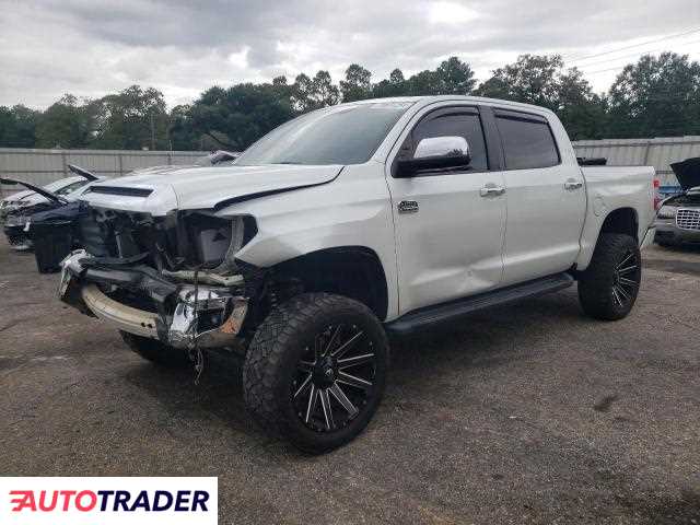 Toyota Tundra 2021 5