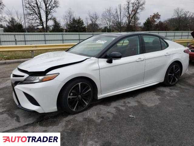 Toyota Camry 2019 3