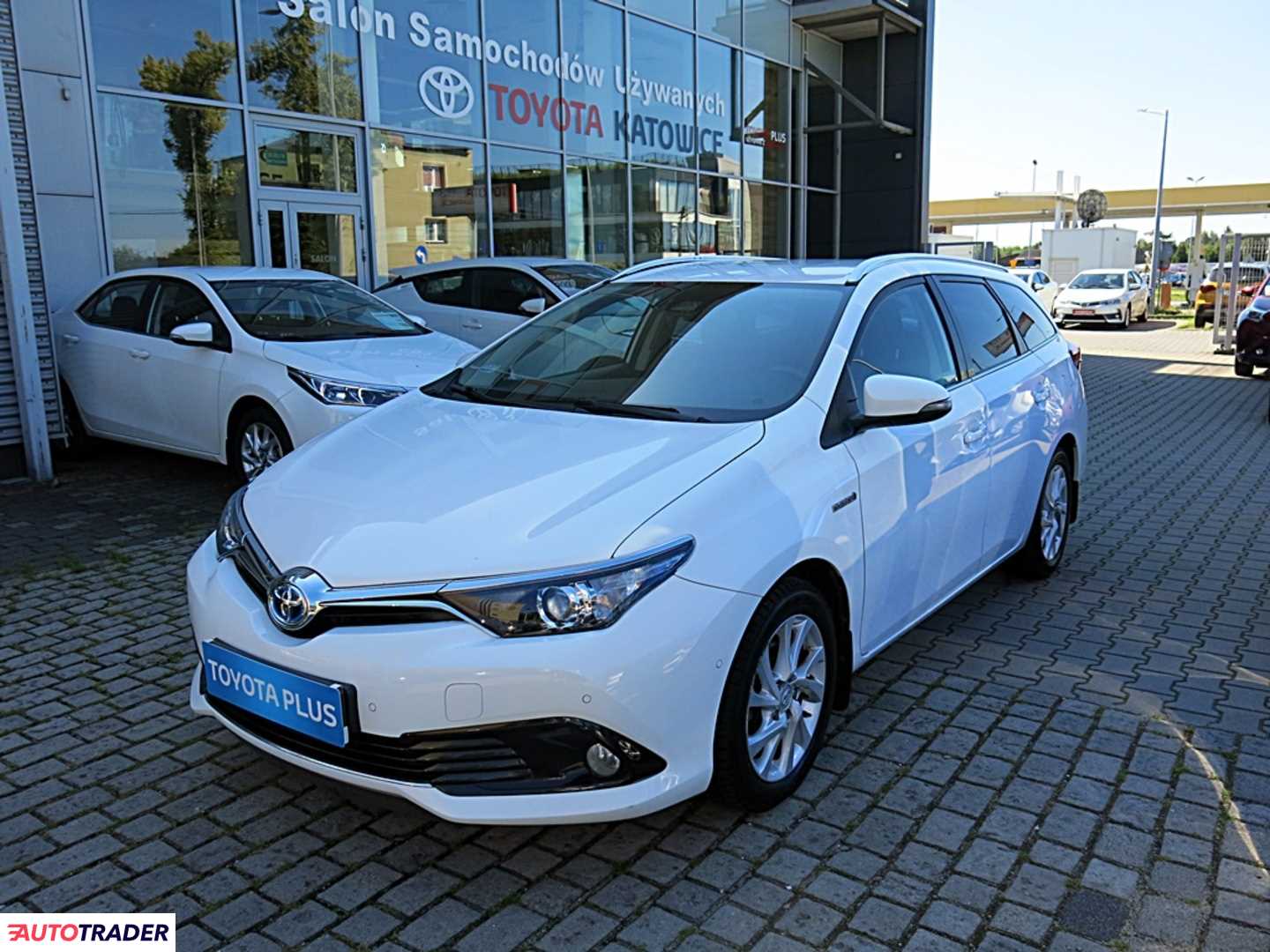 Toyota Auris 2017 1.8 135 KM Toyota Auris 2017 1.8 135 KM