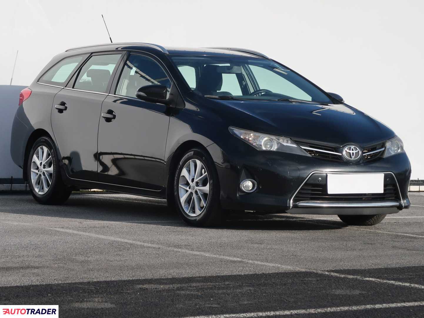 Toyota Auris 2014 2.0 122 KM