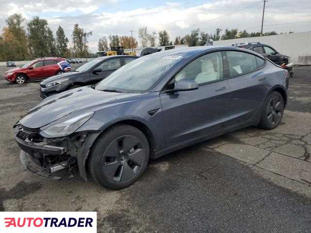 Tesla Model 3 2023