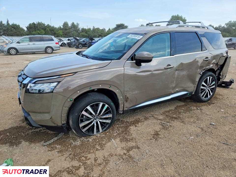 Nissan Pathfinder 2024 3