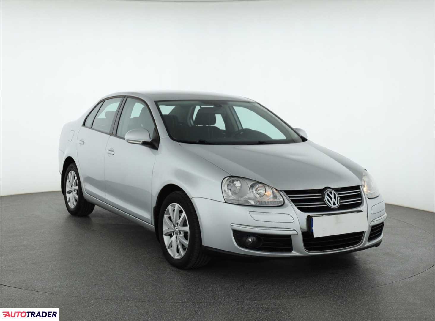 Volkswagen Jetta 1.6 103 KM 2010r. (Piaseczno)