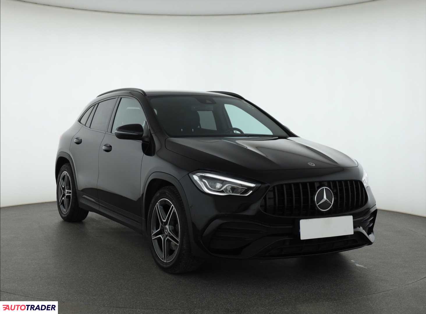 Mercedes G-klasa 2020 1.3 160 KM