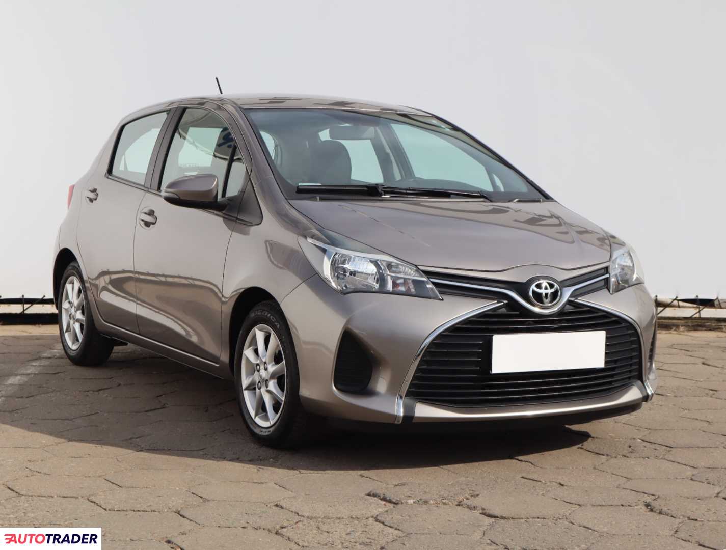 Toyota Yaris 2015 1.0 68 KM