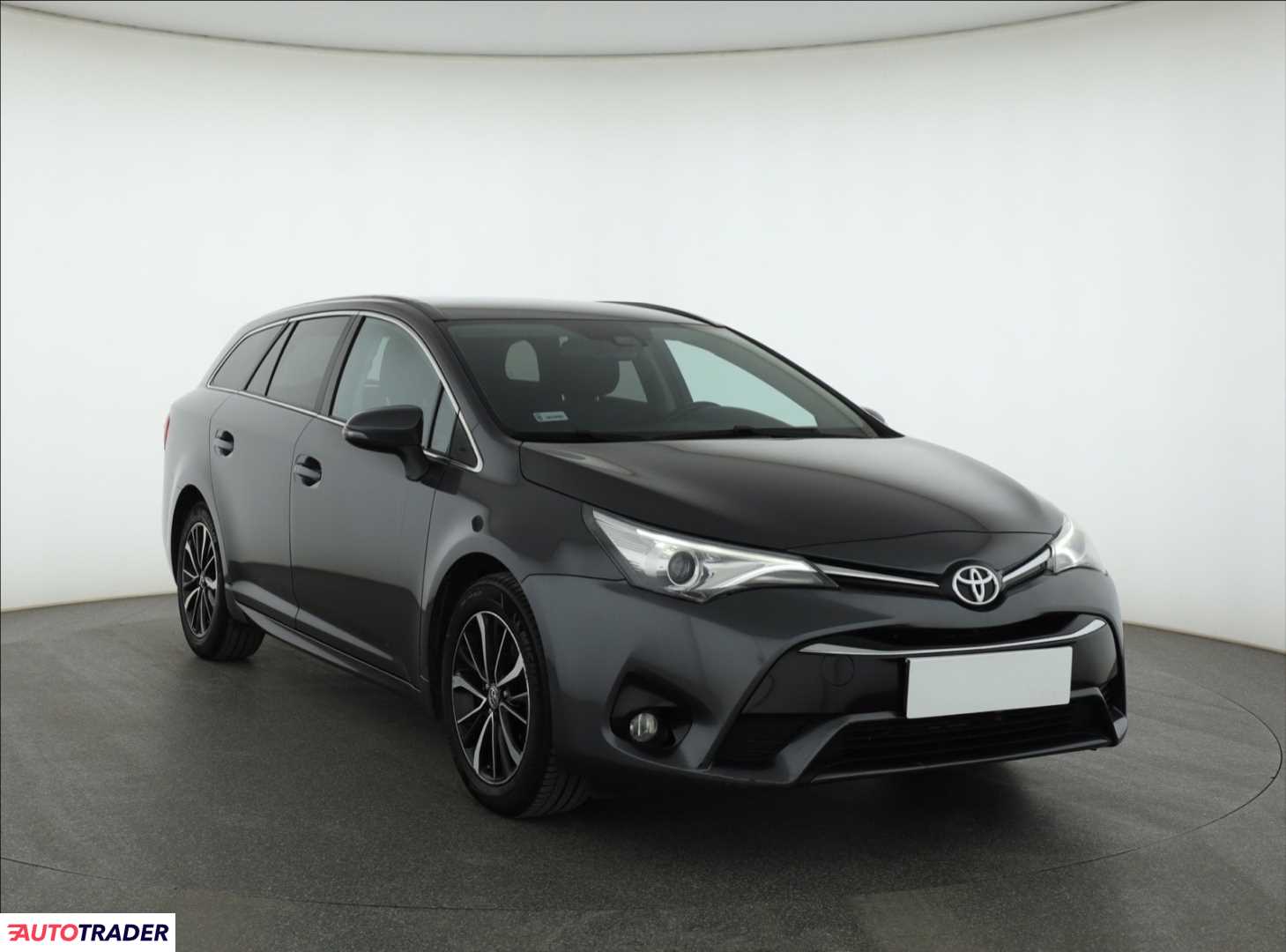 Toyota Avensis 2018 2.0 140 KM