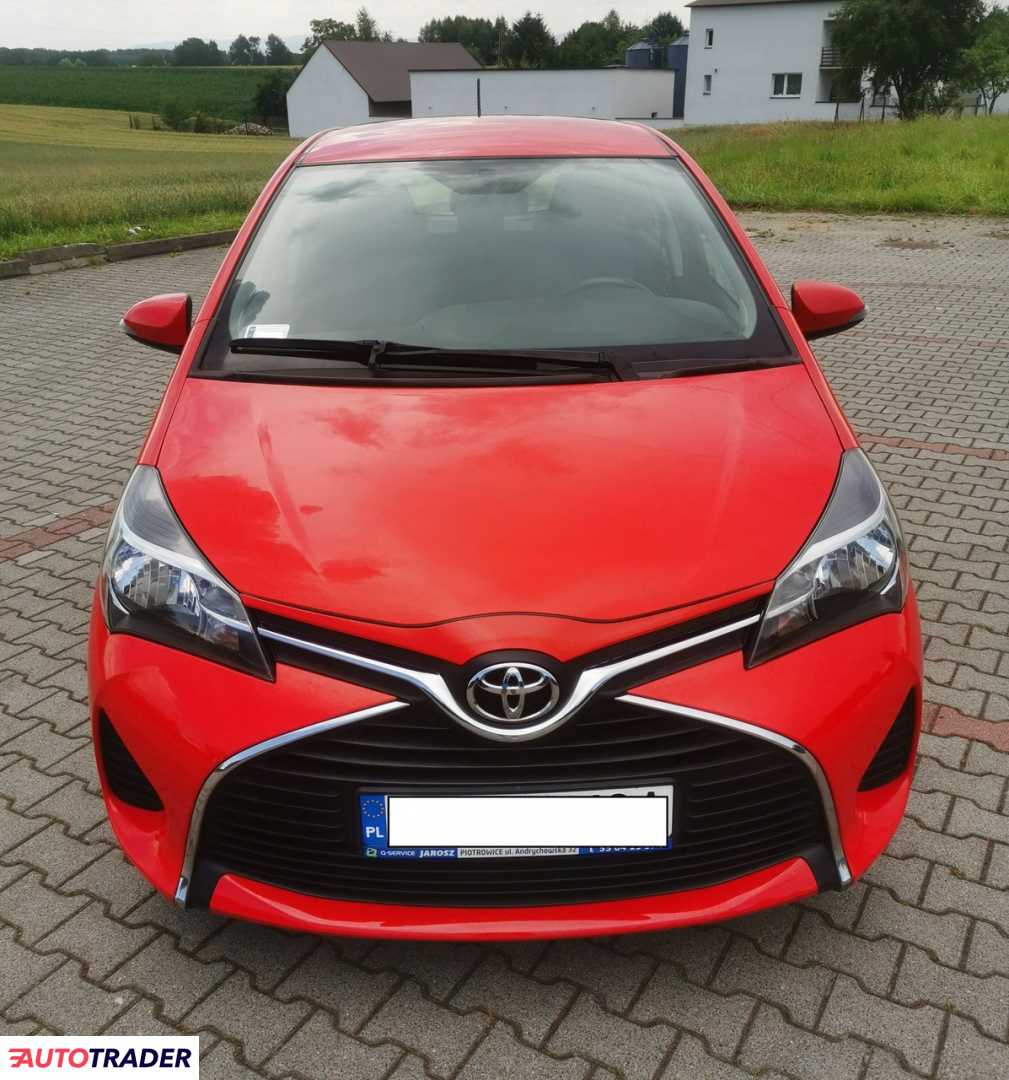 Toyota Yaris 2015 1.3 99 KM