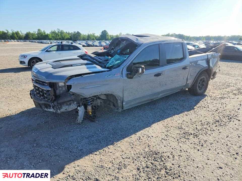 Chevrolet Silverado 2025 3