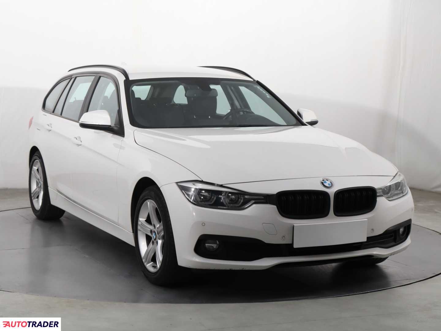BMW 318 2015 2.0 147 KM BMW 318 2015 2.0 147 KM